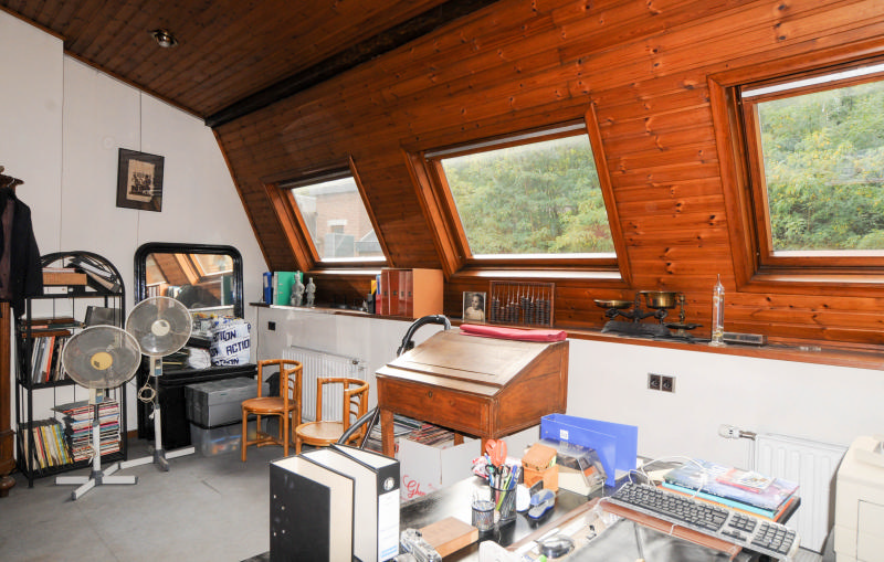 VENDU - LIEGE VIAGER NON LIBRE USUFRUIT maximum 15 ans Maison bourgeoise très bien entretenue avec jardin 3 chambres et bureau beau séjour — photo 13