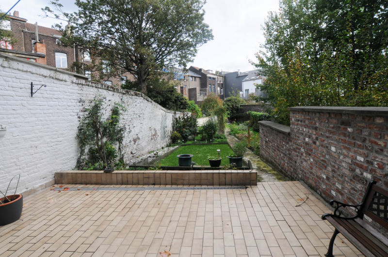 VENDU - LIEGE VIAGER NON LIBRE USUFRUIT maximum 15 ans Maison bourgeoise très bien entretenue avec jardin 3 chambres et bureau beau séjour — photo 16