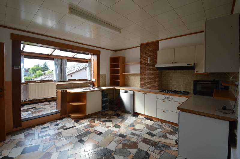 SOUS OPTION - Immeuble de deux appartements garage entrepôt jardin — photo 10
