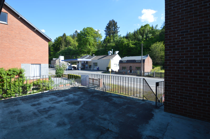 SOUS OPTION - Immeuble de deux appartements garage entrepôt jardin — photo 16