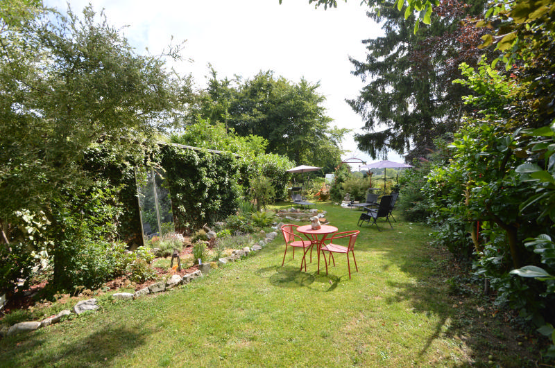 SOUS OPTION - Maison tout confort avec rez commercial