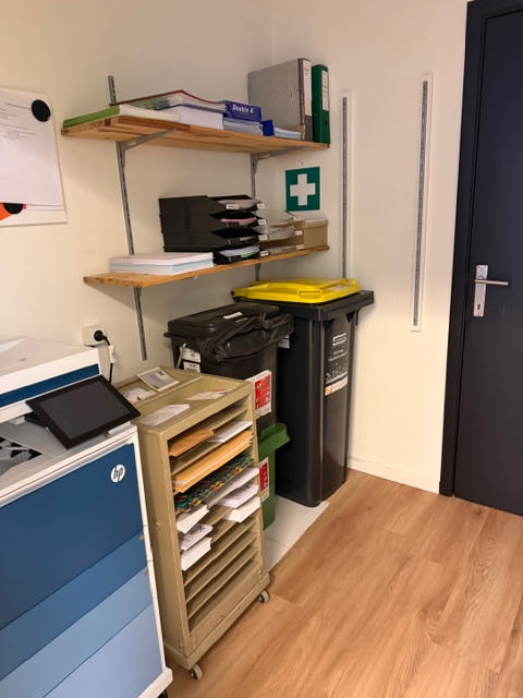 Au centre d'AMAY, bureau de 70m² avec commodités. Loyer mensuel de 900€ charges 215€ + PI 100€: — photo 12