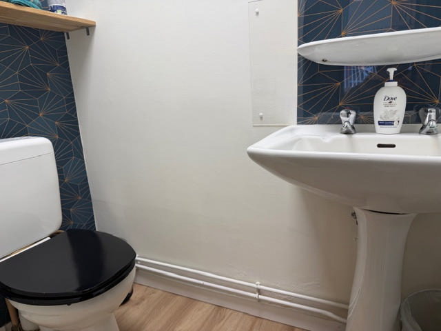 Au centre d'AMAY, bureau de 70m² avec commodités. Loyer mensuel de 900€ charges 215€ + PI 100€: — photo 14