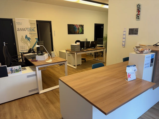 Au centre d'AMAY, bureau de 70m² avec commodités. Loyer mensuel de 900€ charges 215€ + PI 100€: — photo 6