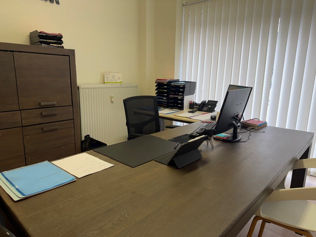Au centre d'AMAY, bureau de 70m² avec commodités. Loyer mensuel de 900€ charges 215€ + PI 100€: — photo 8