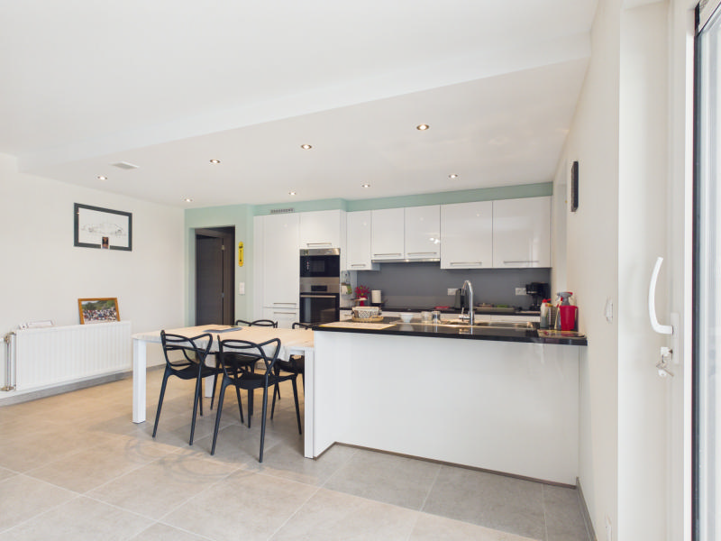 VENDU sous OPTION - VENTE VIAGER OCCUPE d'un magnifique appartement 2 chambres avce garage et emplacement parking — photo 8