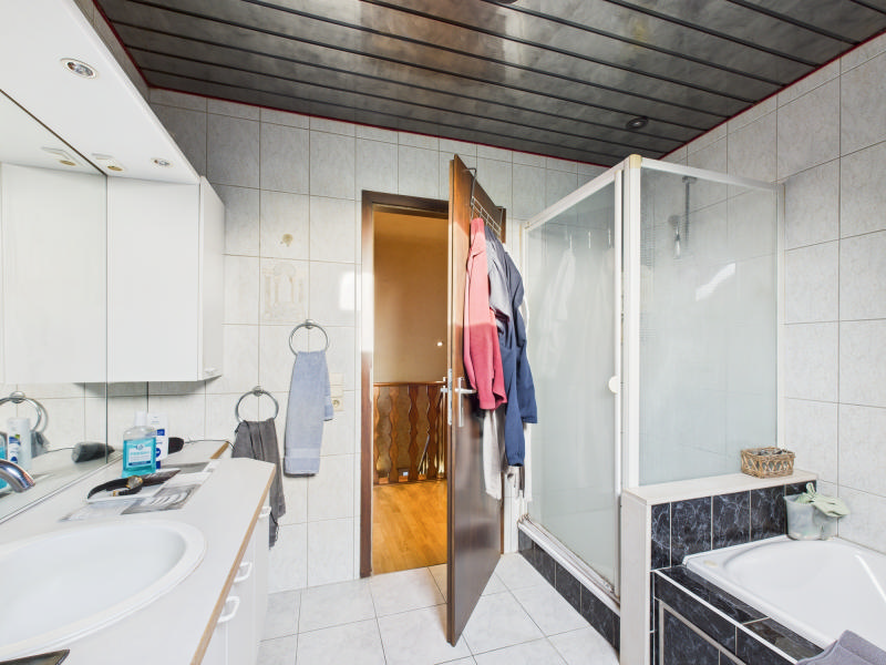 A VENDRE - OREYE - charmante maison 4 façades — photo 17