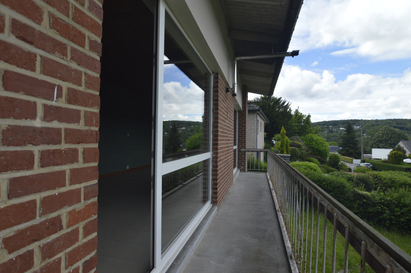 ESNEUX - A LOUER - appartement avec garage — photo 3