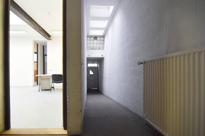 LIEGE - A LOUER - Espace de bureaux avec accès PMR. — photo 8