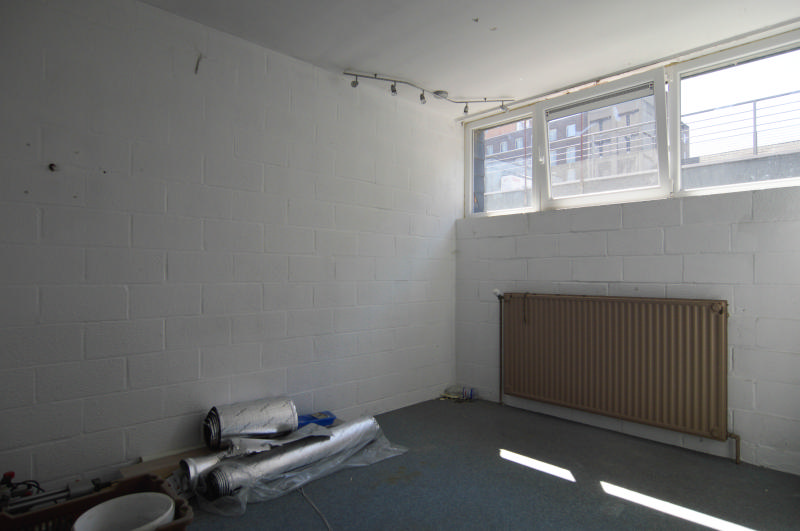 LIEGE - A LOUER - Espace de bureaux avec accès PMR. — photo 5