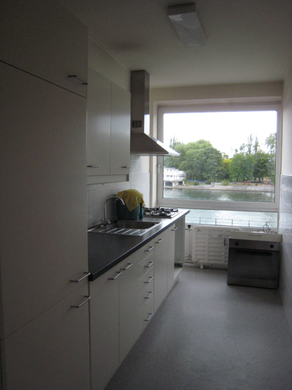 Quai de Rome: Appartement 1 chambre, grand séjour, cuisine équipée, salle de bains — photo 3