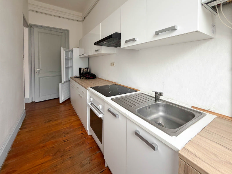 A LOUER - LIEGE - appartement au premier étage sans ascenseur — photo 3
