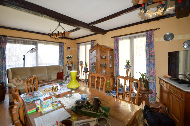 VENDU - Marchin VIAGER OCCUPE (non libre) bungalow 2 chambres séjour cuisine salle de bains wc séparé remise 2 emplacements parking jardin — photo 6