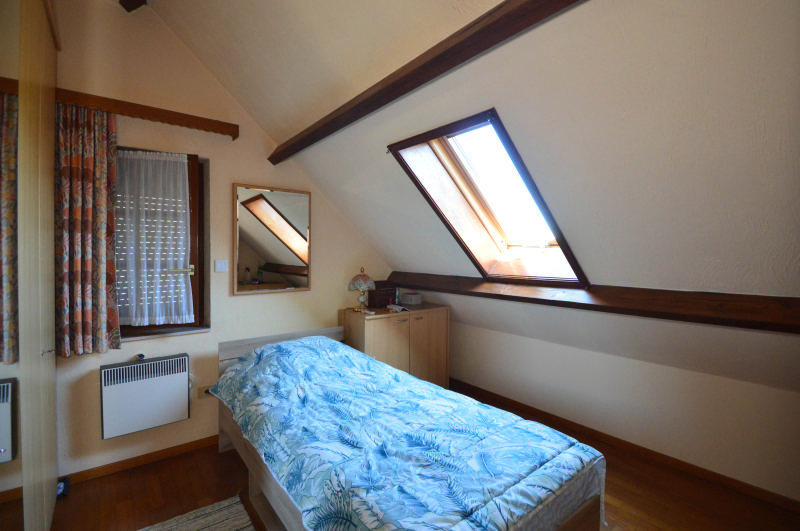 Maison style fermette de 1990 à vendre en VIAGER OCCUPE (réserve d'usufruit à vie) Grand séjour, cuisine, sdb, deux chambres palier/bureau garage et jardin aménagé VUE aérienne https://www.youtube.com/embed/HSoL0RR8Jig — photo 18