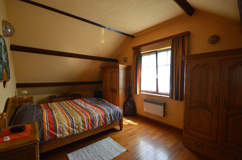 Maison style fermette de 1990 à vendre en VIAGER OCCUPE (réserve d'usufruit à vie) Grand séjour, cuisine, sdb, deux chambres palier/bureau garage et jardin aménagé VUE aérienne https://www.youtube.com/embed/HSoL0RR8Jig — photo 20