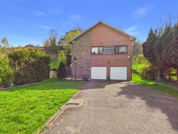 Maison avec un potentiel important VIAGER OCCUPE Dame de 80 ans