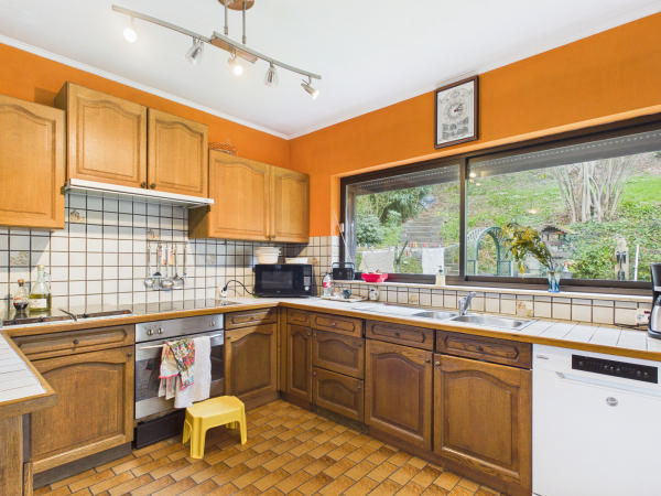 Maison avec un potentiel important VIAGER OCCUPE Dame de 80 ans — photo 11