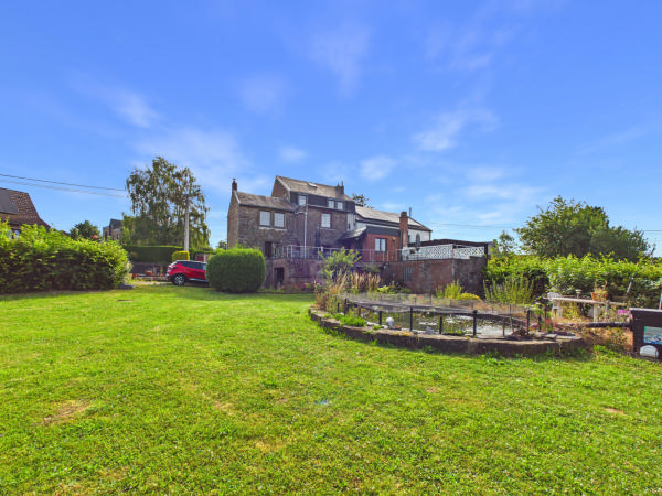 Très jolie maison de village avec un jardin/Parc