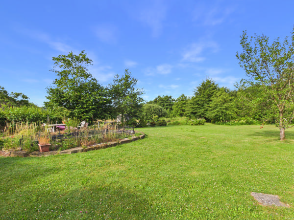 Très jolie maison de village avec un jardin/Parc — photo 29