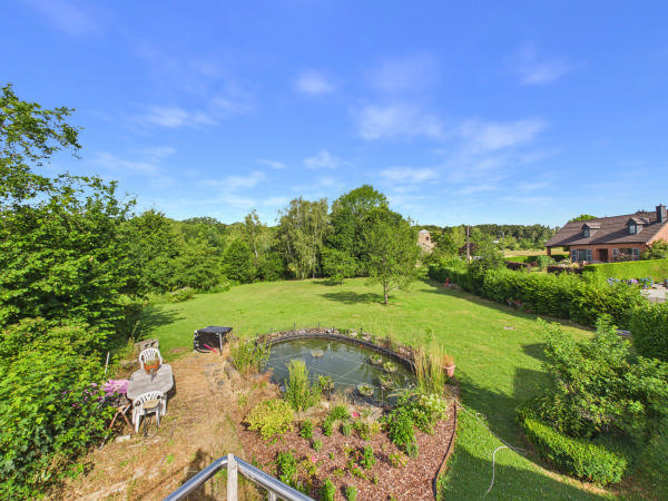 Très jolie maison de village avec un jardin/Parc — photo 37